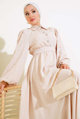 Kolları Boncuk Detaylı Kuşaklı Elbise Bej - Thumbnail