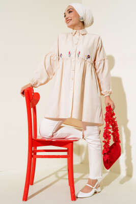 Pazarium - Pileli Çiçek Nakışlı Gömlek Taş