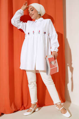 Pileli Çiçek Nakışlı Gömlek Beyaz - Thumbnail