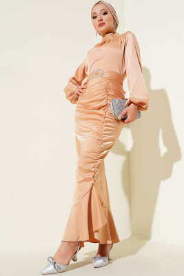 Pazarium - Yan Büzgülü Saten Balık Elbise Latte