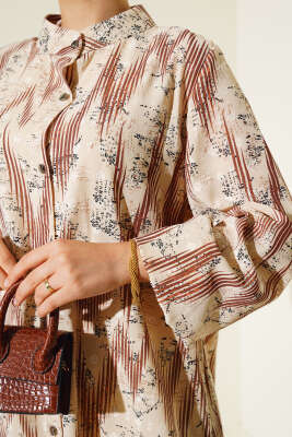 Desenli Metal Düğmeli Uzun Gömlek Kahve - Thumbnail