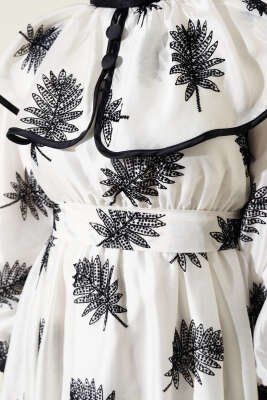 Bebe Yaka Desenli Kuşaklı Elbise Ekru - Thumbnail