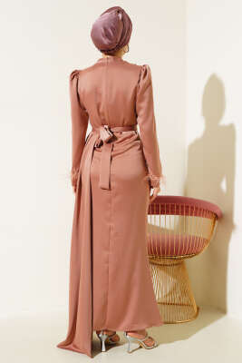 Piliseli Tüylü Manşet Elbise Pudra - Thumbnail