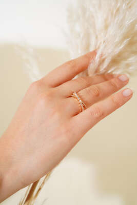 Sıra Taşlı Yüzük Gold - Thumbnail