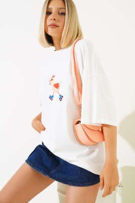 Tavuk Nakışlı T-shirt Ekru - Thumbnail