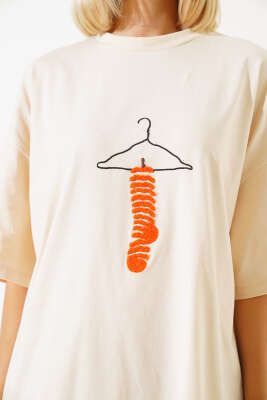 Askı Nakışlı T-shirt Bej - Thumbnail