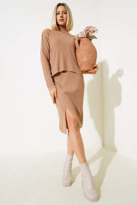 Balıkçı Yaka Midi Etekli Triko Takım Büsküvi - Thumbnail