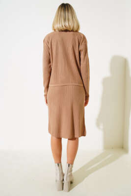 Balıkçı Yaka Midi Etekli Triko Takım Büsküvi - Thumbnail