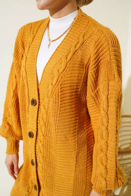 Önden Düğmeli Örgü Hırka Hardal - Thumbnail