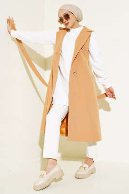 Pazarium - Kuşaklı Sıfır Kol Trençkot Camel