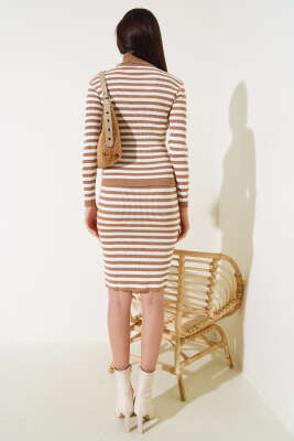 Çizgili Etekli Body Triko Takım Büsküvi - Thumbnail