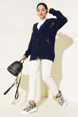 Nakış İşlemeli Düğmeli Triko Hırka Lacivert - Thumbnail