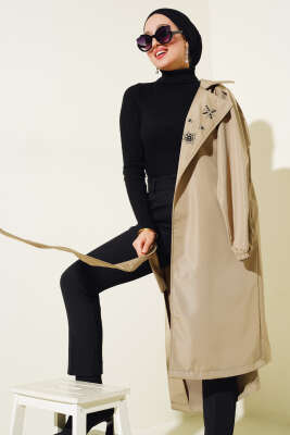 Pazarium - Yaka Taşlı Kuşaklı Trençkot Haki