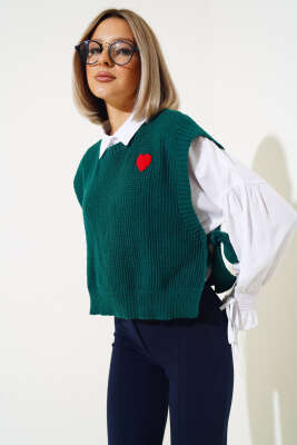 Kalp Nakışlı Triko Kısa Süveter Nefti - Thumbnail