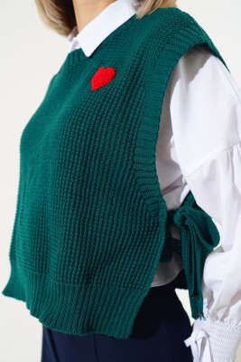 Kalp Nakışlı Triko Kısa Süveter Nefti - Thumbnail