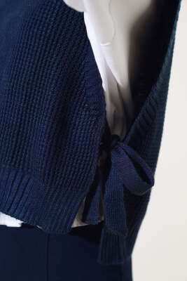 Kalp Nakışlı Triko Kısa Süveter Lacivert - Thumbnail