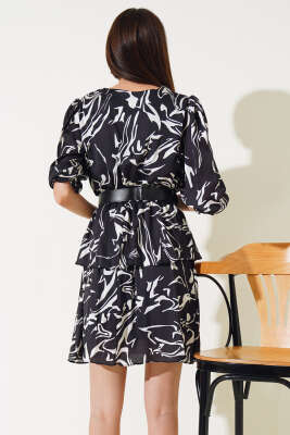 Kemerli V Yaka Saten Midi Elbise Siyah - Thumbnail