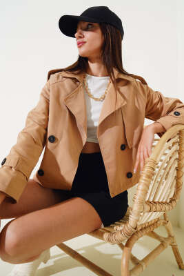 Kol ve Omuz Apoletli Kısa Ceket Camel - Thumbnail