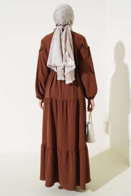 Önü Yarım Düğmeli Kat Kat Elbise Kahve - Thumbnail