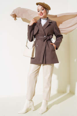 Kruvaze Yaka Kuşaklı Kısa Kaşe Kaban Sütlü Kahve - Thumbnail