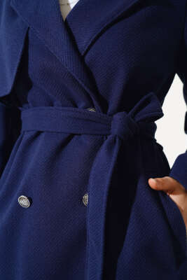 Kruvaze Yaka Kuşaklı Kısa Kaşe Kaban Lacivert - Thumbnail