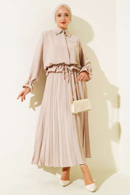 Pazarium - Yaka Taşlı Pileli Etekli İkili Takım Bej