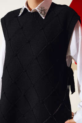 Baklava Desenli Bağlamalı Triko Süveter Siyah - Thumbnail