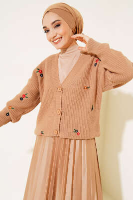 Papatya Nakışlı Örgü Triko Hırka Büsküvi - Thumbnail