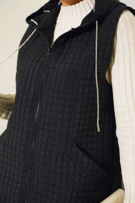 Kapüşonlu Kapitone Yelek Siyah - Thumbnail