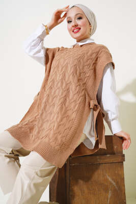 Saç Örgü Yan Bağlamalı Triko Süveter Büsküvi - Thumbnail