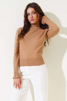 Saç Örgü Fırfırlı Triko Body Büsküvi - Thumbnail