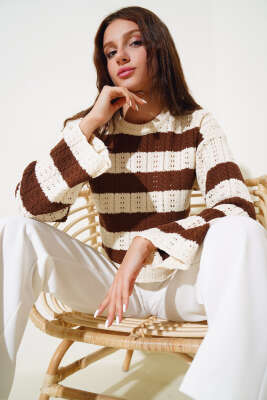 Kalın Çizgili Delikli Triko Kazak Bej - Thumbnail