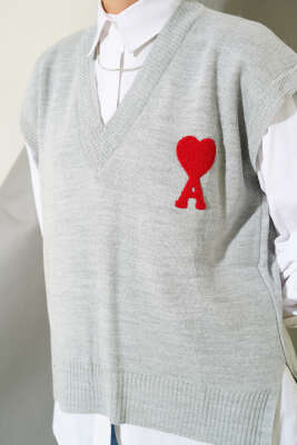 Kalp Nakışlı Triko Süveter Gri - Thumbnail