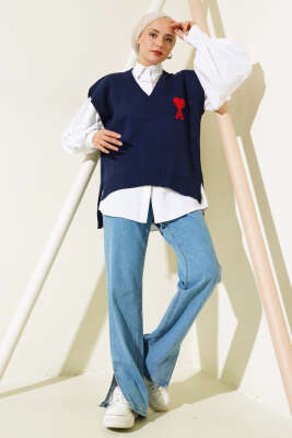 Kalp Nakışlı Triko Süveter Lacivert - Thumbnail