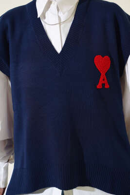 Kalp Nakışlı Triko Süveter Lacivert - Thumbnail