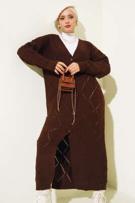 Kabartmalı Düğmeli Uzun Triko Hırka Kahve - Thumbnail