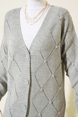 Kabartmalı Düğmeli Uzun Triko Hırka Gri - Thumbnail