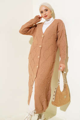 Kabartmalı Düğmeli Uzun Triko Hırka Büsküvi - Thumbnail