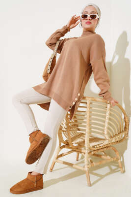 Yan Yırtmaçlı Düğmeli Triko Tunik Büsküvi - Thumbnail