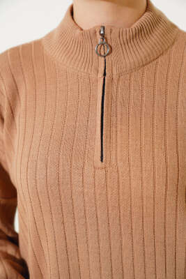 Yaka Fermuarlı Düşük Omuz Triko Tunik Büsküvi - Thumbnail