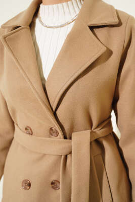 Kruvaze Yaka İki Düğmeli Kaşe Kaban Latte - Thumbnail