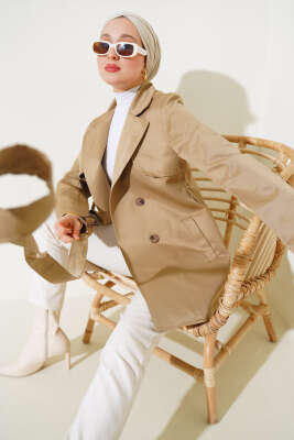 Pazarium - Pelerinli Kuşaklı Kısa Trençkot Latte