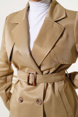 Pelerinli Kuşaklı Kısa Trençkot Latte - Thumbnail