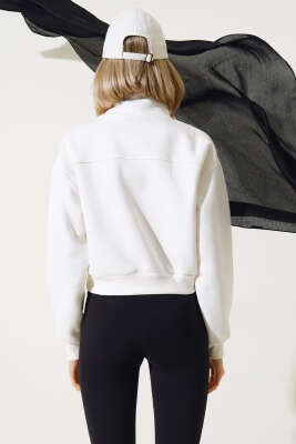 Yarım Fermuarlı Şardonlu Kısa Sweatshirt Ekru - Thumbnail