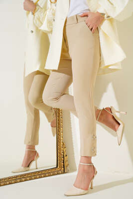 Kuş Gözü Detaylı Dar Paça Pantolon Camel - Thumbnail