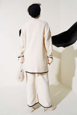 Kol Katlamalı Düğmeli Triko İkili Takım Bej - Thumbnail