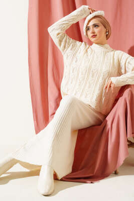 Kabartma Desen Triko Jile Elbise Takım Bej - Thumbnail