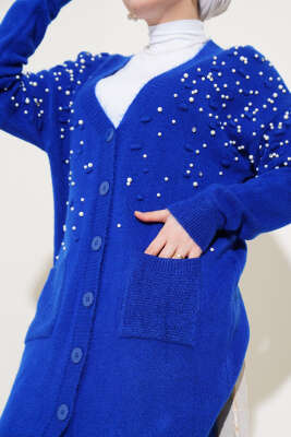 Önü İnci Süslemeli Düğmeli Triko Hırka Saks - Thumbnail