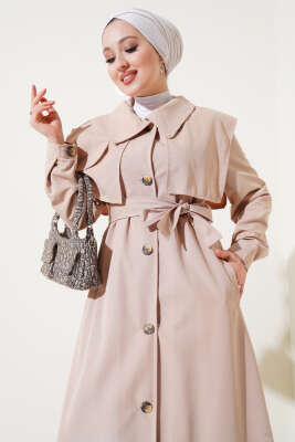 Pazarium - Cep Kapak Detaylı Pelerinli Trençkot Bej