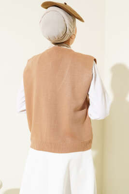 Önü Düğmeli Triko Yelek Büsküvi - Thumbnail